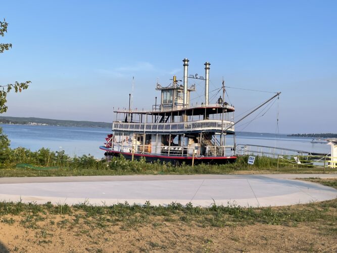 Leaders satisfied with Lakeside Park paving